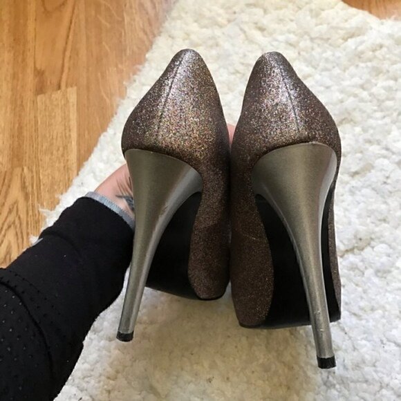 GUESS: MultiColor Metallic Glitter Heels Platform Peep-toe Pumps - Picture 6 of 15